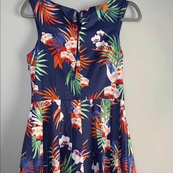 Talbots Blue and White Scoop Neck Tropical Sundress - Picture 11 of 11